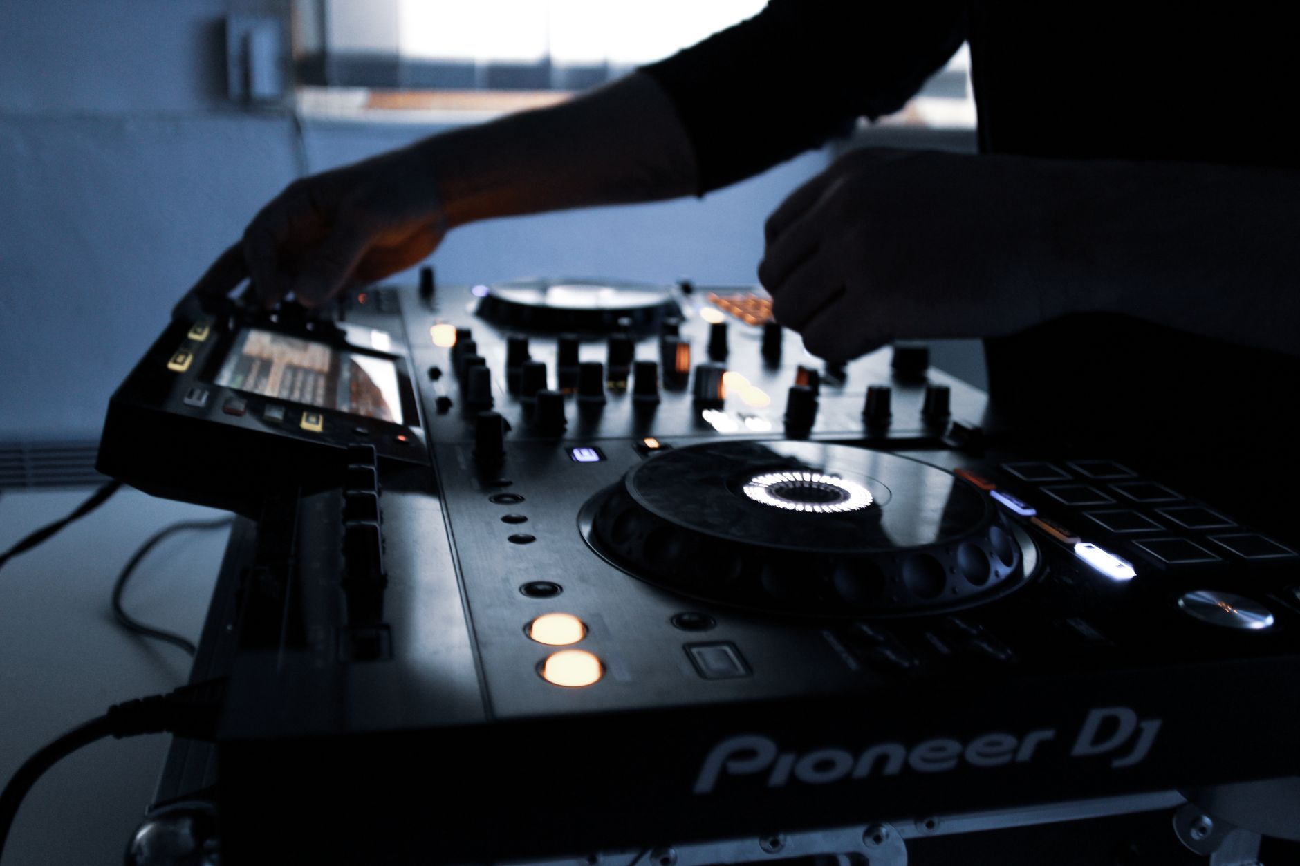 DJ équipe à Noisy-le-Grand
